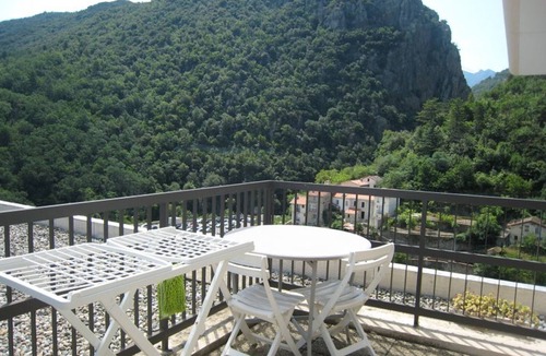 Amelie-les-Bains-Palalda Apartment | Bright studio with balcony and terrace, pets allowed, secure parking, near thermal baths