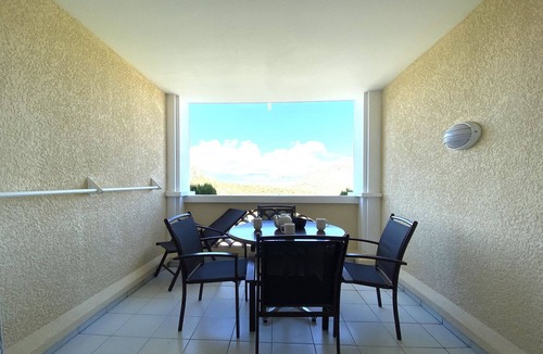 Cap Esterel Apartment | Bright studio 1st floor with covered terrace, pool access - 4 pers