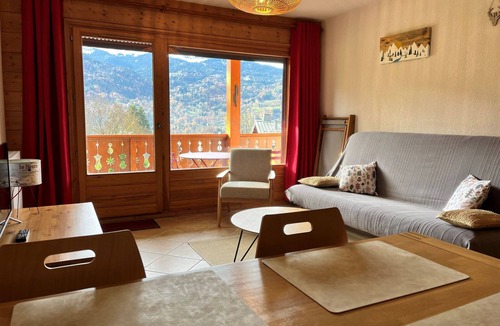Samoens Apartment | Bright T2 Apartment with Terrace and Wifi