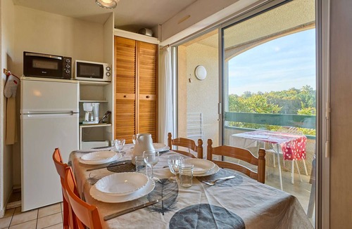 Barbotan-les-Thermes Apartment | Bright T2 apartment with balcony, pets allowed, parking, Wi-Fi included