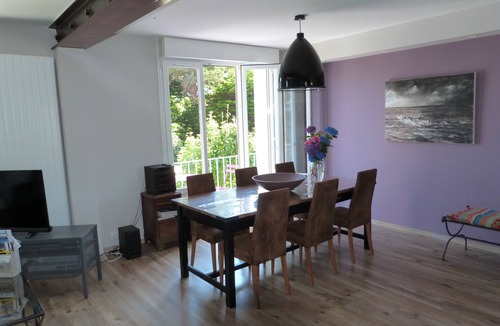 Concarneau House | Bright tastefully decorated house 300 meters from the Sables Blancs beach.