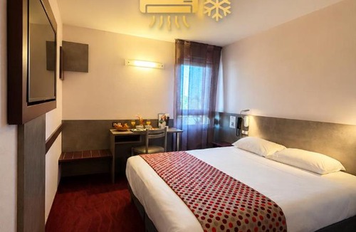 Saint-Saturnin Hotel | Brit Hotel Les Evens