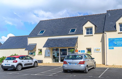 Saint-Nic Apartment | Brittany Flat with Atlantic View