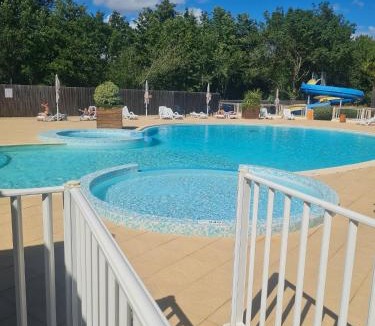 Angles House | Bungalow confortable à Angles avec piscine partagée