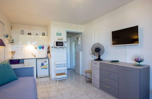 La Faviere Apartment | Côte d'Azur by Interhome
