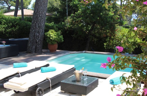 Antibes House | Côte d'Azur-Villa for 6 people - sauna - pool-trampoline-beach