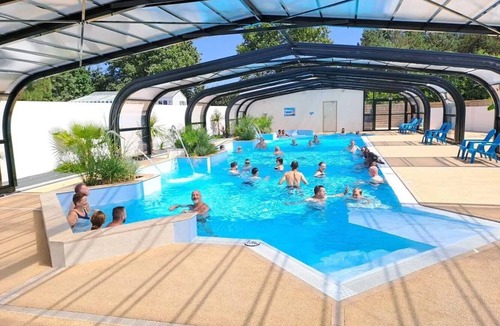 Saint-Christophe-du-Ligneron House | Camping 4 étoiles - Piscine - ccbg0fe