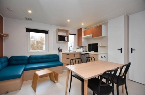 Saint-Christophe-du-Ligneron House | Camping 4 étoiles - Piscine - ccbg0gc