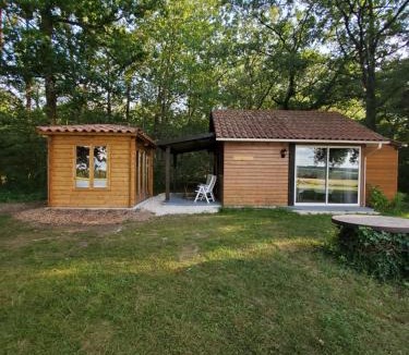 Rouffignac-Saint-Cernin-de-Reilhac House | Cabane du lac