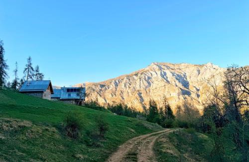 Villars-Colmars Ski Chalet | Cabanes du Puy Séjour insolite vue panoramique