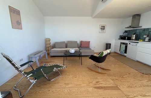 Le Pradet House | Cabanon Moderne, les Pieds Dans L'eau