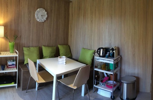 Saumane-de-Vaucluse Ski Chalet | Cabin in the pine forest