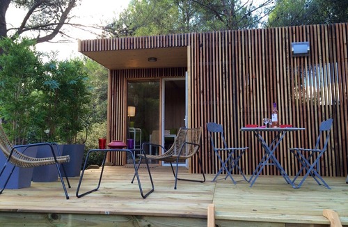 Saumane-de-Vaucluse Ski Chalet | Cabin in the pine forest