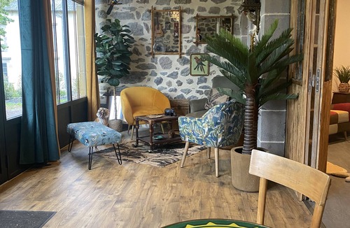 Teissieres-de-Cornet House | Calm and Luxury in the dependence of the Château de la Calmette