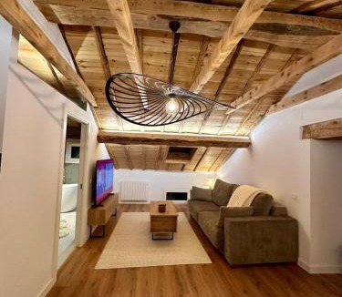 Osseja Apartment | CaLQuEROL Osseja - Cozy Mountain Attic