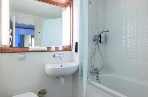 Hendaye Hotel | Campanile Hendaye