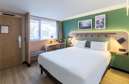 Bron Hotel | Campanile NATURE - Lyon Est Bron Eurexpo