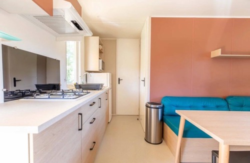 Saint-Bonnet-pres-Orcival House | Camping 3 étoiles - ccbgbfa