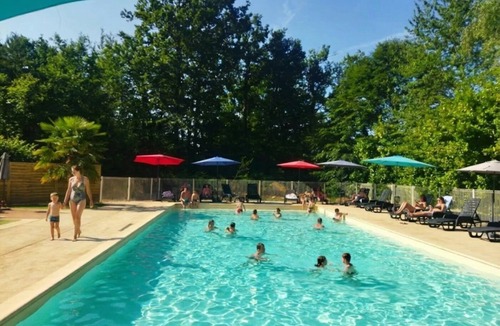 Saint-Gerons House | Camping 3 étoiles - Piscine - ccbg0ii