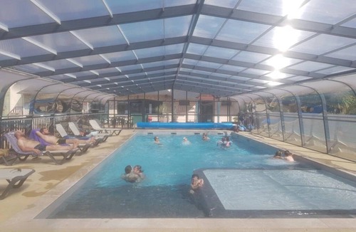 Baye House | Camping 3 étoiles - Piscine - ccbfeig