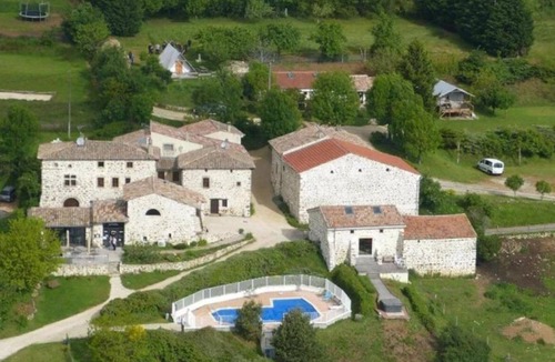 Plats House | Camping 3 étoiles - Piscine - ccbgbcb