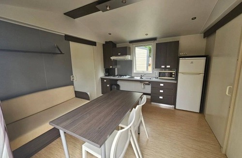 Charlieu House | Camping - ccbbife - Three Bedroom Apartment, Sleeps 6