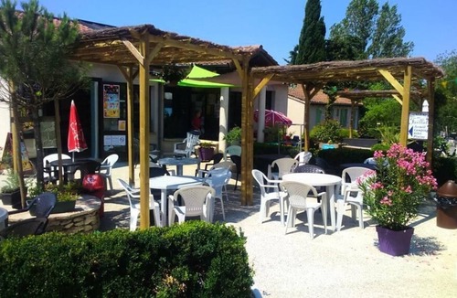 Montpezat-de-Quercy House | Camping du Faillal *** - 4 room cottage 6/8 people