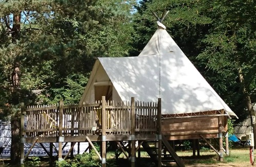 Arlebosc Cabin | Camping du Viaduc* - Tent Lodge Tipi 3 rooms 4 People Without Sanitary