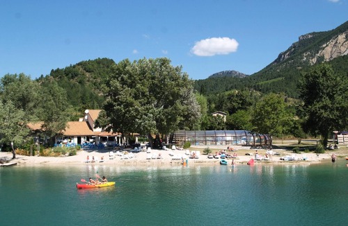Chatillon-en-Diois House | Camping Le Lac Bleu* - Floating Blue Island 2 rooms 2 people Without sanitary facilities