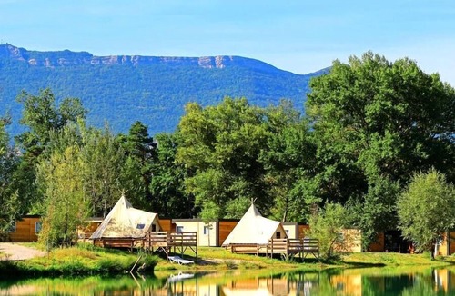 Chatillon-en-Diois House | Camping Le Lac Bleu* - Bivouac on Stilts 2 Rooms 2 people Without Sanitary