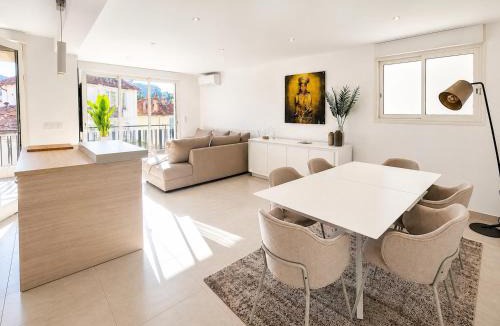 Riou - Petit Juas - Av de Grasse Apartment | Cannes centre 80m2 - terrasse - parking gratuit