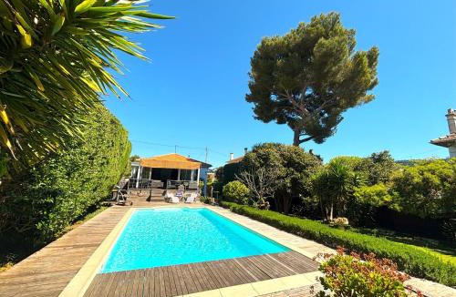 Riou - Petit Juas - Av de Grasse Villa | Cannes Charming Villa Hideaway Secret Garden & Pool Near Centre