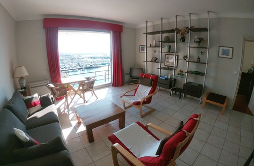 Le Suquet Apartment | cannes - exceptional view. 90m². 3 or 4 vacationers.