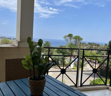 Cap Esterel Apartment | Cap Esterél 2 pièces vue mer et piscines
