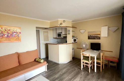 Cap Esterel Apartment | Cap Esterel: 2-room garden, pool access