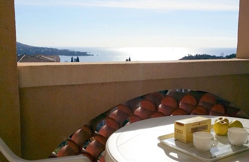 Cap Esterel Apartment | Cap Esterel "Sport Nature", T2 FULL SEA VIEW, 5 p , Swimming pool and Parking