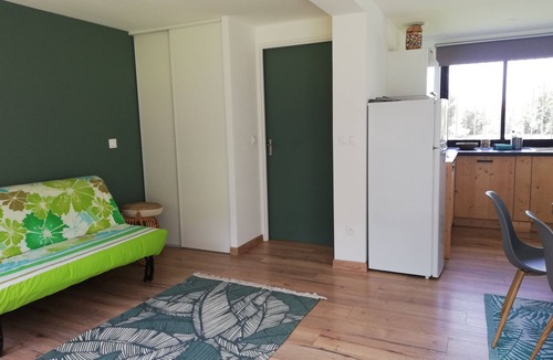Chateauneuf-sur-Isere Apartment | "CARGO LEASH CONTAINER