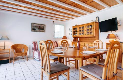Carnac Villa | Carnac: Maison 4 pièces, 6 pers, Parking, Près plage - FR-1-477-54