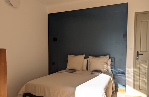 Riez House | Casa Augusta Location Chambre Avec Terrasse Privative, Piscine Dans le Verdon!