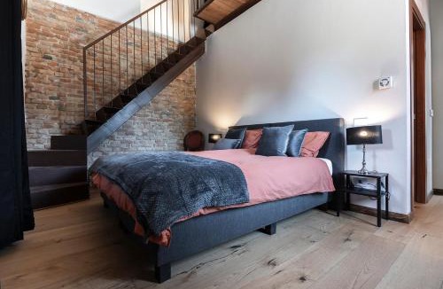 Asti Villa | Casa Klous
