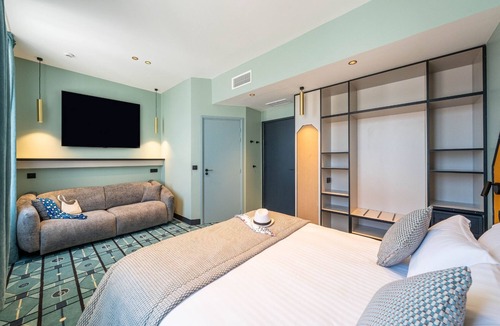 Juan-les-Pins Hotel | CASA MOHO - Juan-Les-Pins