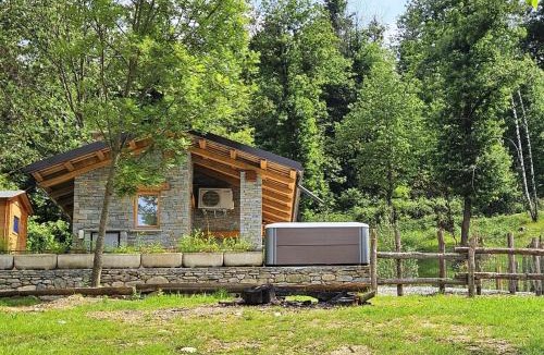 Revello Ski Chalet | Casa nel Bosco