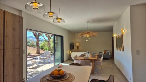 Sartene Villa | Casa Piata