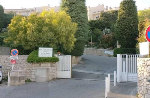 Cassis Apartment | Cassis, downtown: "La Rade" apartment, behind the harbor, nice view, and parking
