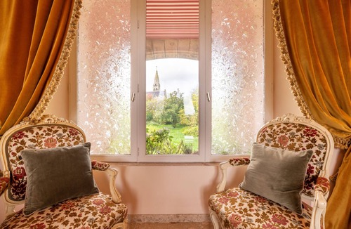 Langoelan Villa | Castle 'Gite La Renardière' with Private Pool, Private Terrace and Wi-Fi