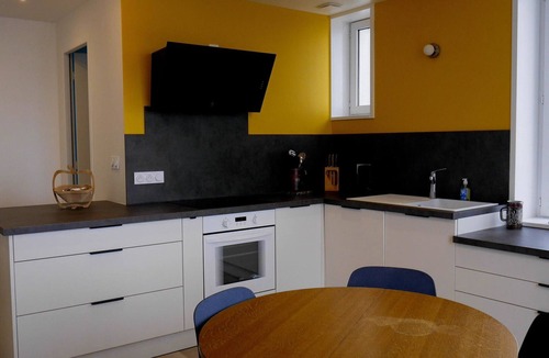 Le Palais Apartment | Central apartment with sea view terrace, pets allowed