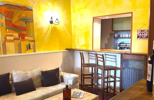 Digne-les-Bains Hotel | Central Double Bed Room | Secure Bicycle Shelter | 4.3mi to Golf Resort