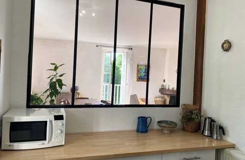 Dieulefit House | Centrally located house with garden