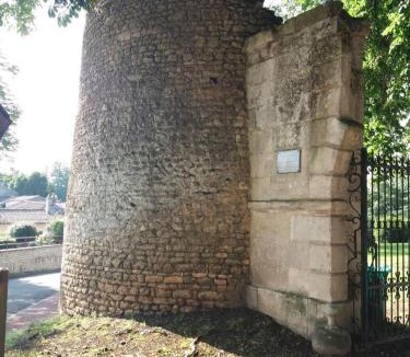 Ayron House | Château d'ayron