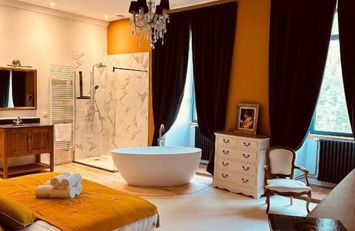 Sainte-Soulle Bed & Breakfast | Château de la Grimenaudière